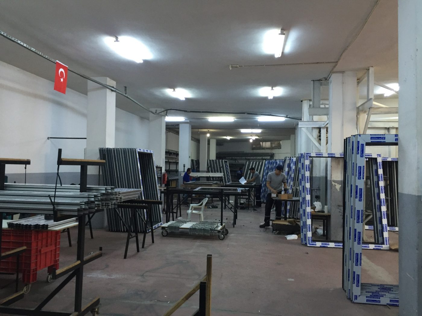 Dorma Metal Pendik atölyesi üretim alanı