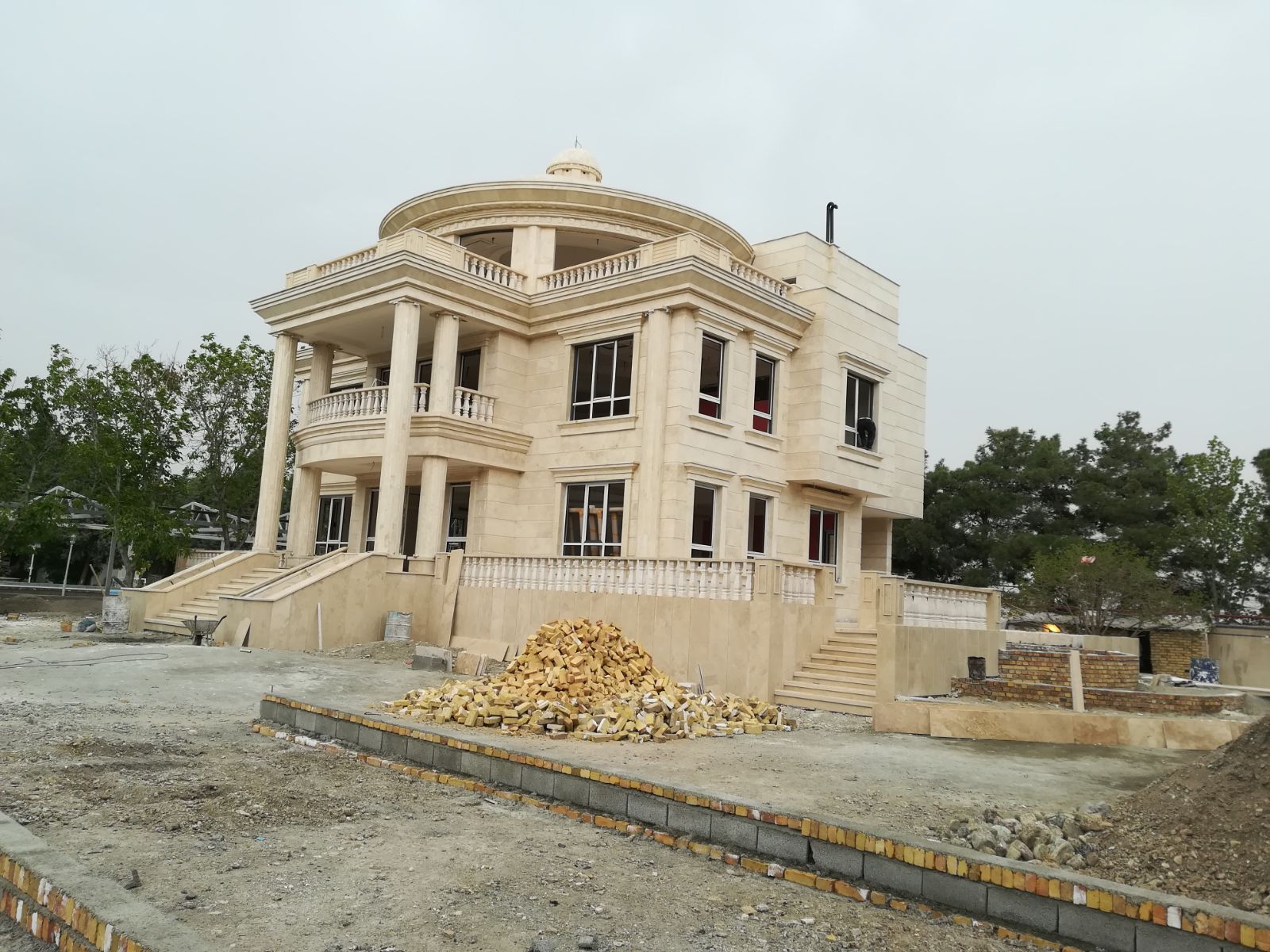 Tahran Villa